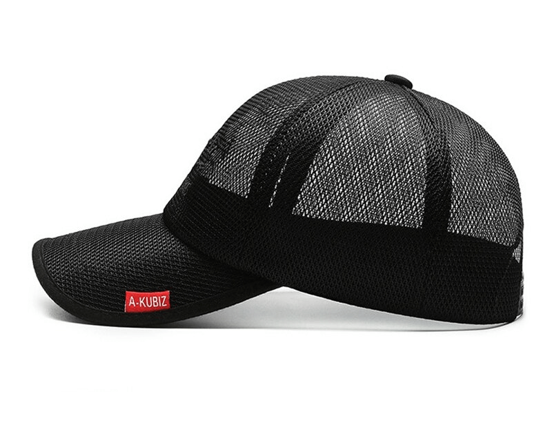 Black breathable mesh golf snapback hat with quick-dry fabric and adjustable strap, perfect for sports and outdoor use, featuring letter design.
